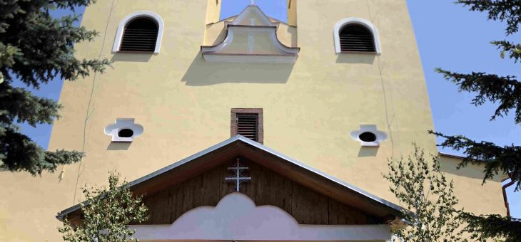 Divín- Rekonštrukcia striech veží a fasády rímskokatolíckeho kostola